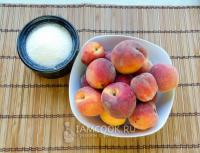Сколько сахара нужно использовать для приготовления персикового варенья?